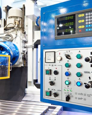 Device of digital indication for industrial machine tools